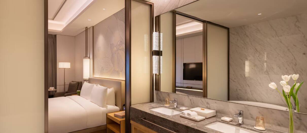 Grand Premium Room with Balcony incl. Breakfast