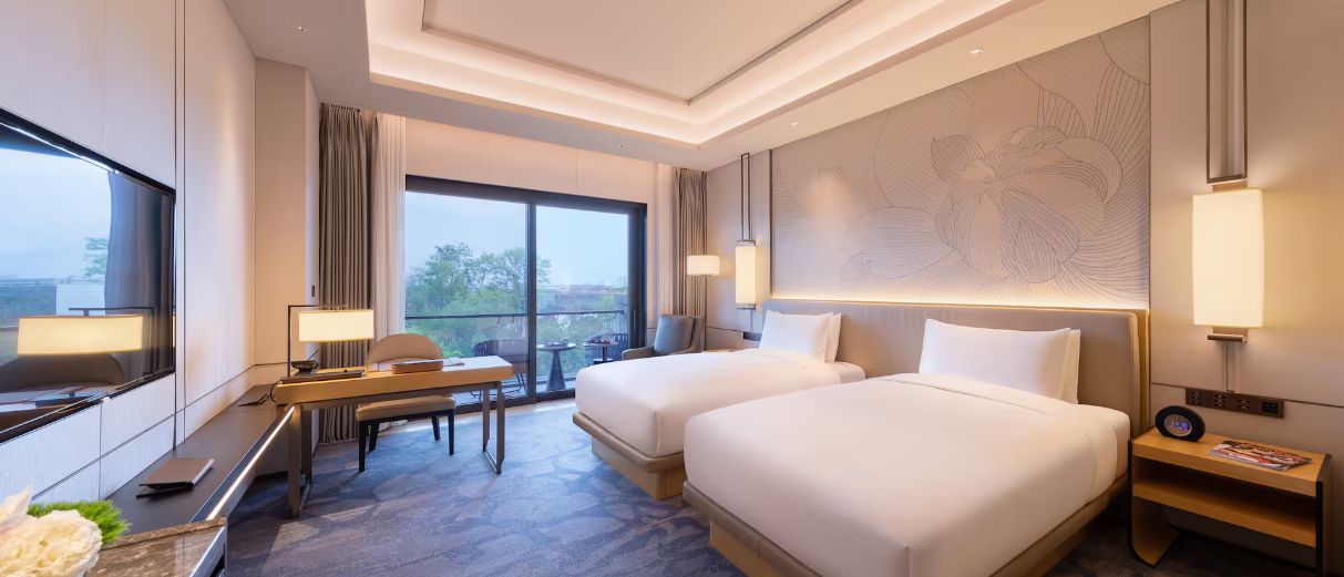 Grand Premium Room with Balcony incl. Breakfast