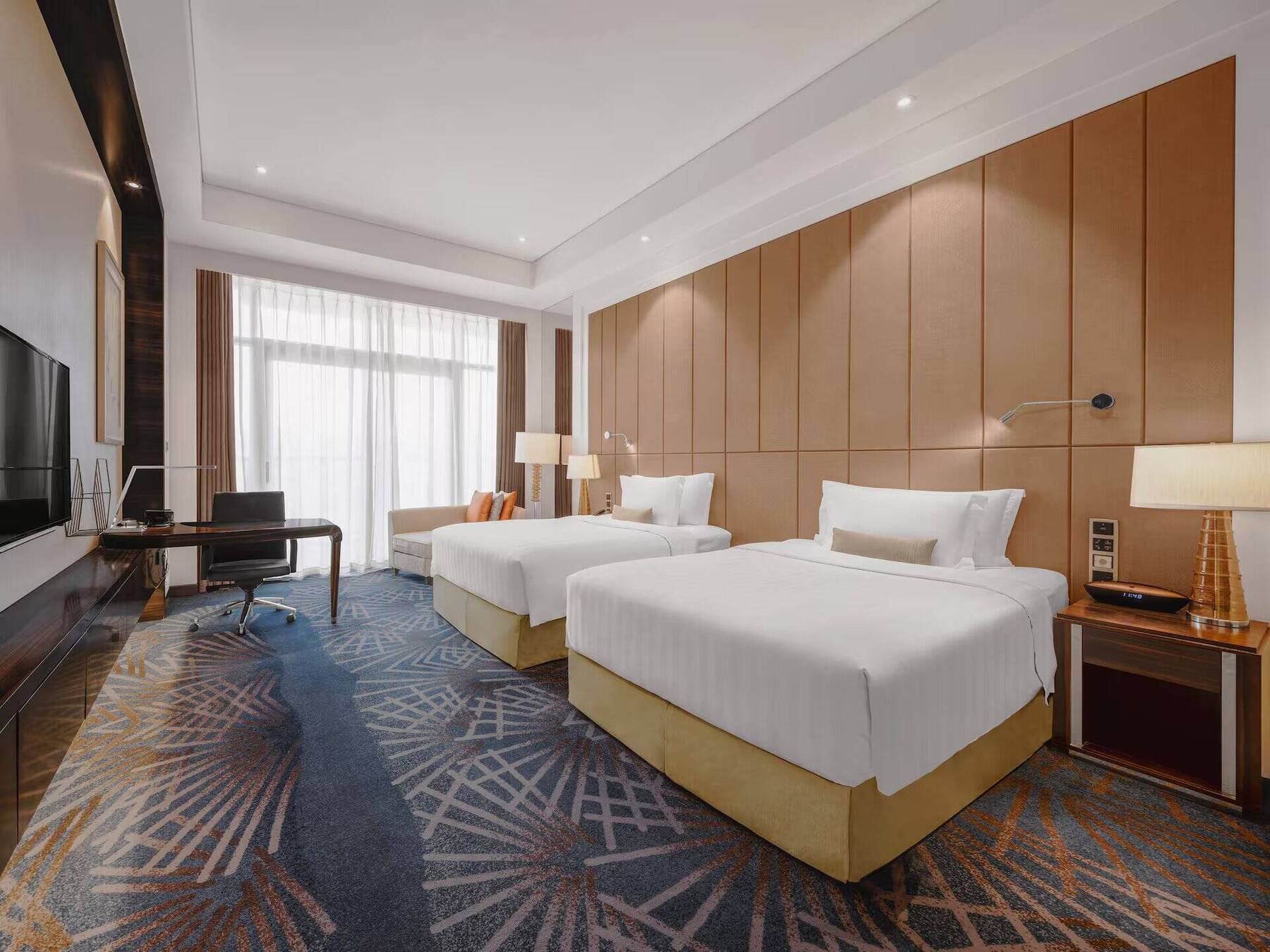 Deluxe Room Twin Beds