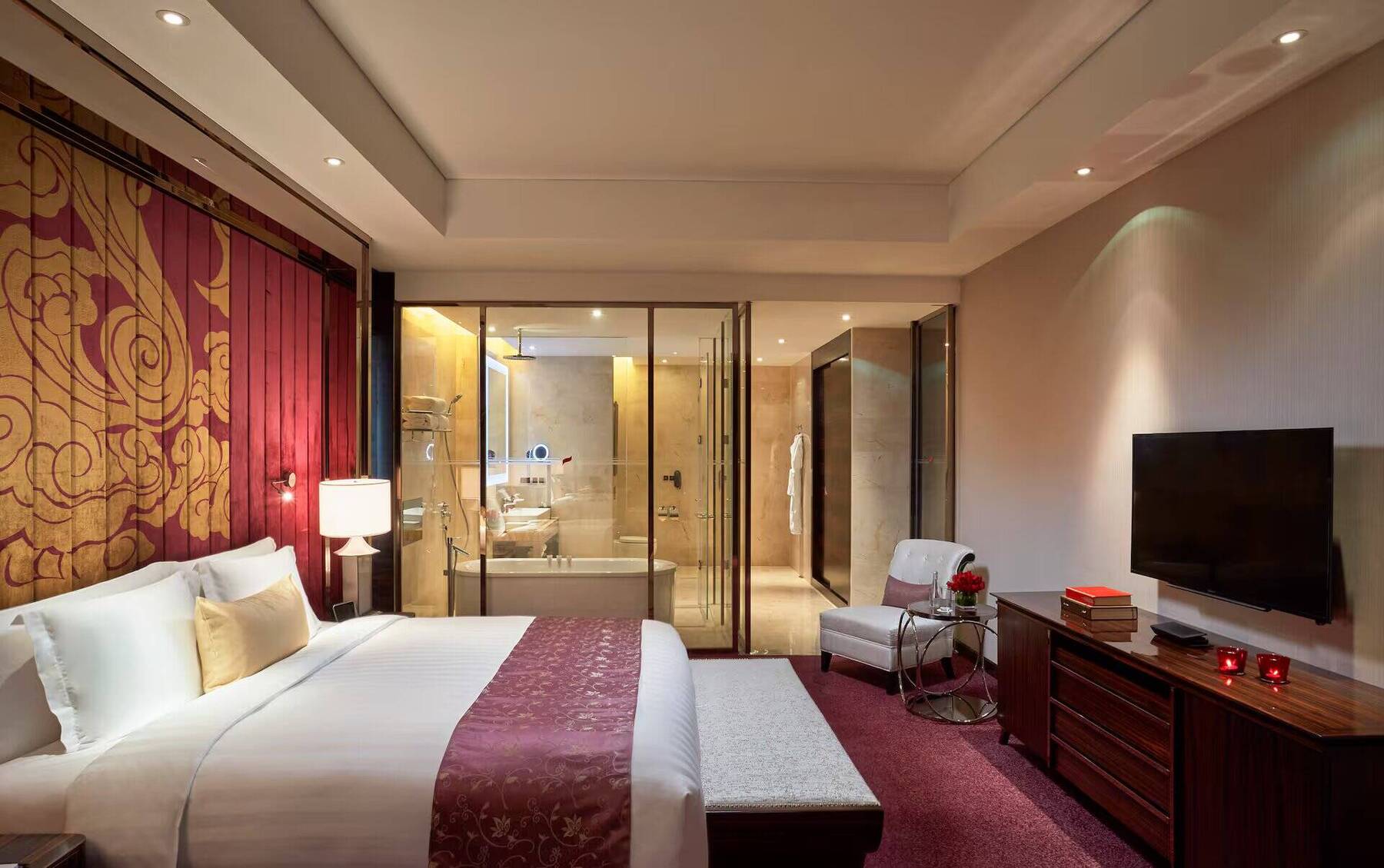 Red Level Junior Suite with Breakfast