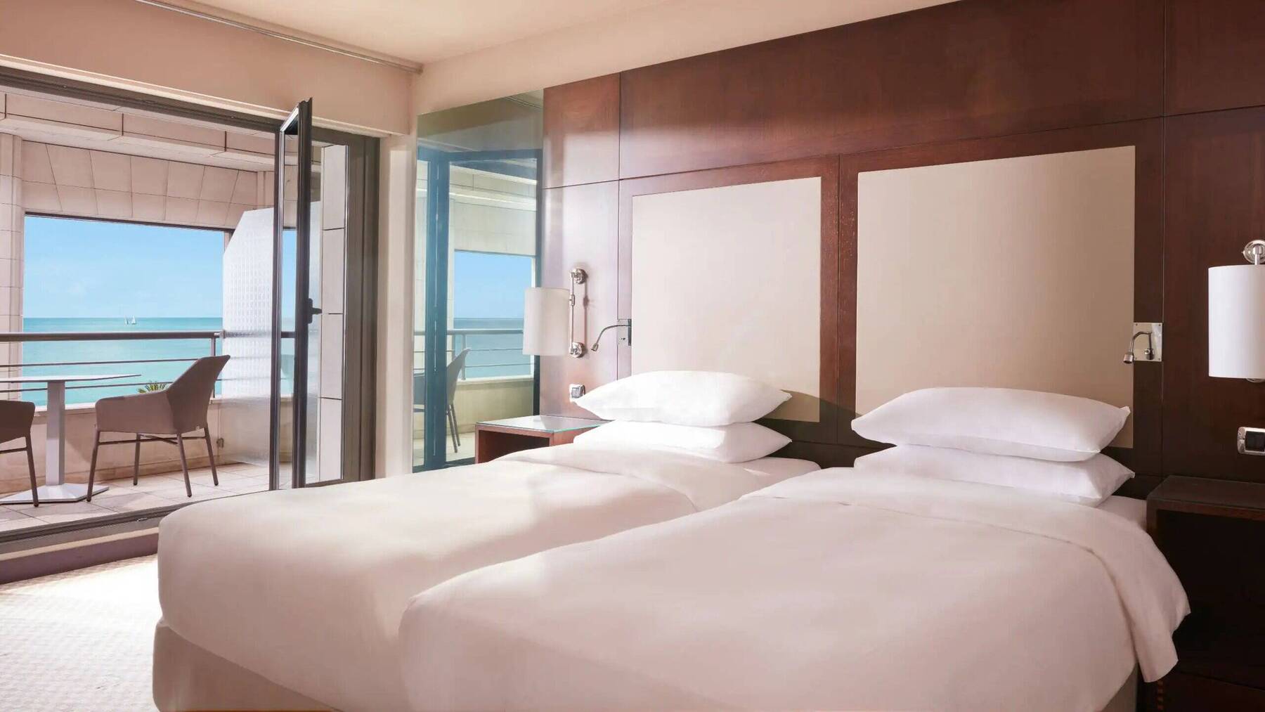 Twin Bed Sea View