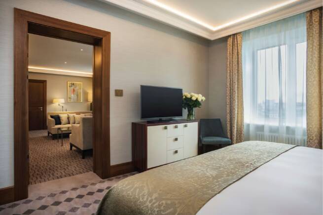 Deluxe Suite With Park View