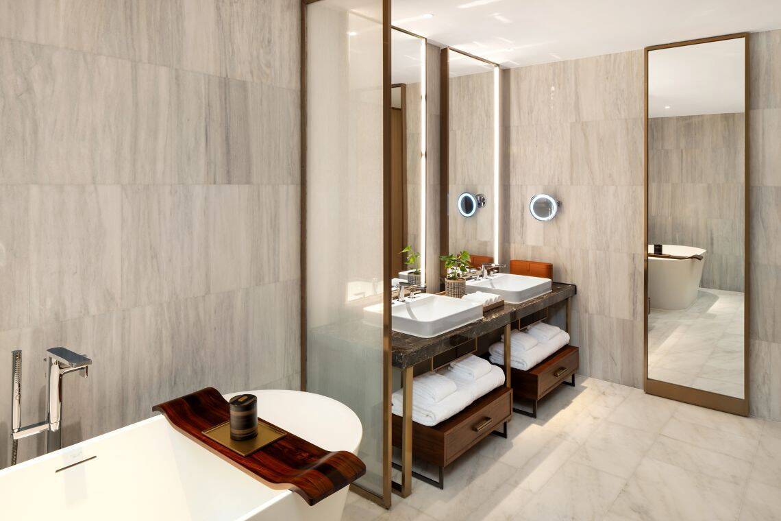 One Bedroom Executive Suite City View