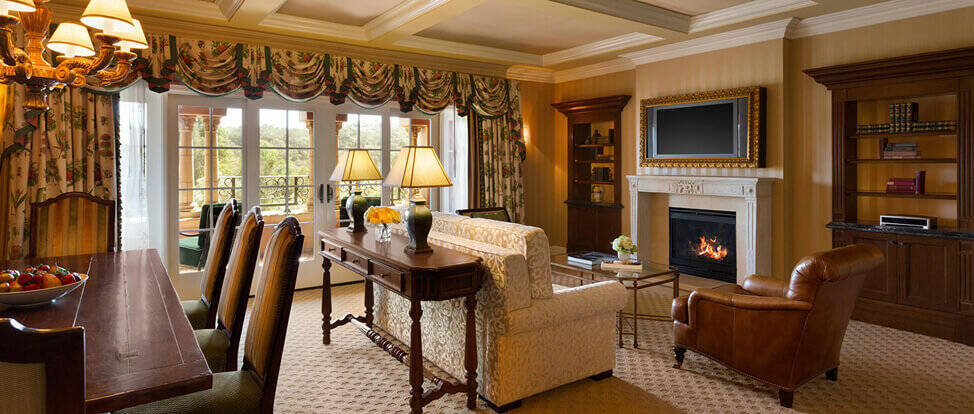 Paseo Double Queen Fireside Suite