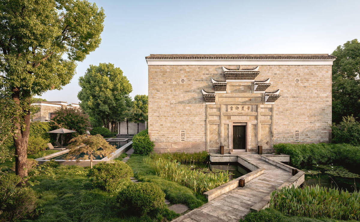 Four-Bedroom Amanyangyun Villa