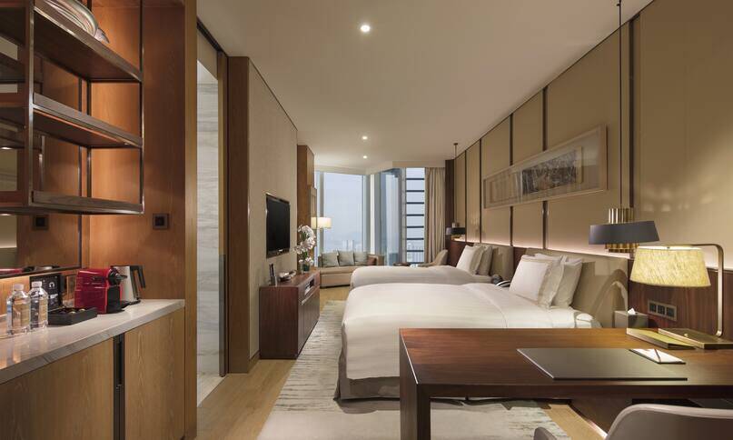 TWO QUEEN BEDS EXECUTIVE SEAVIEW LOUNGE ACCESS