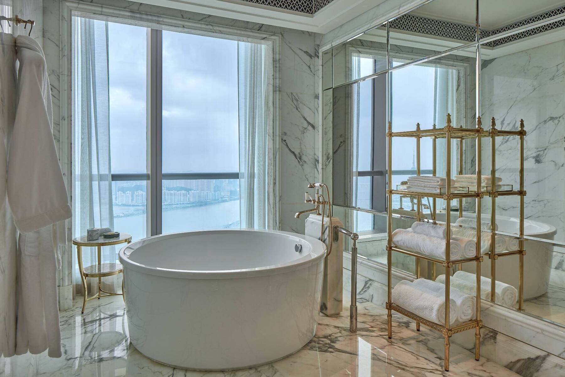 One Bedroom Ocean View Larger Suite (Caroline Astor)