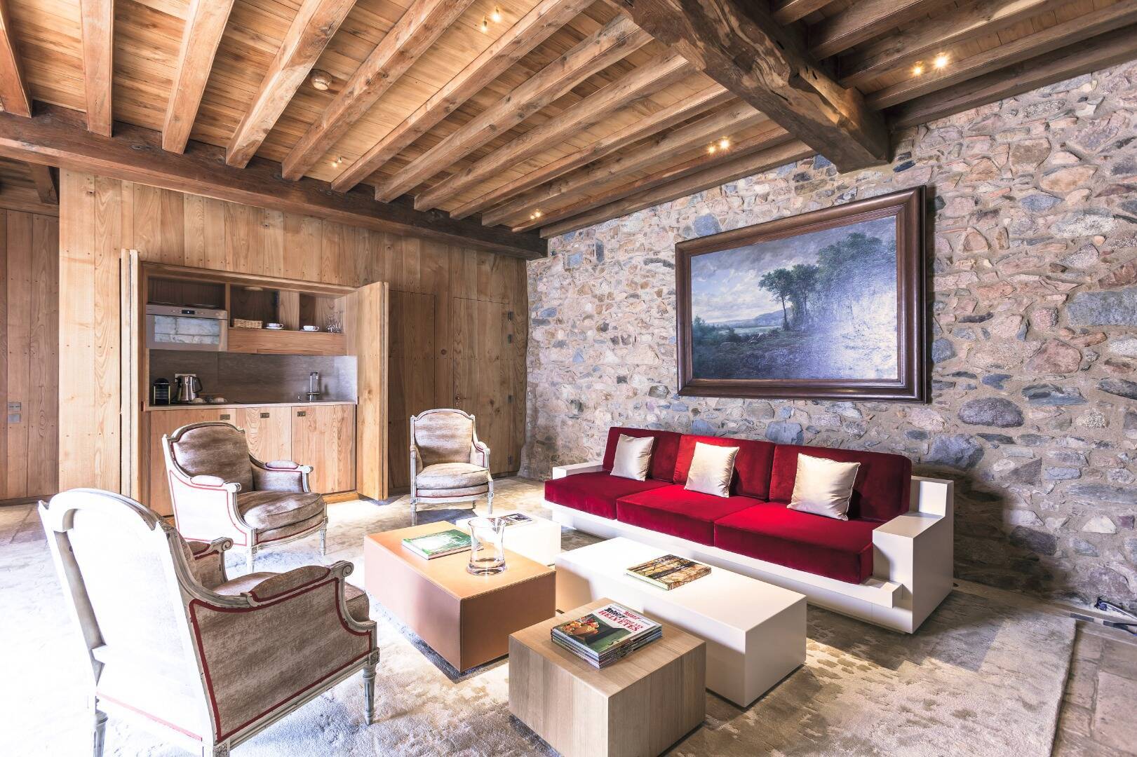 SEASONAL SUITE