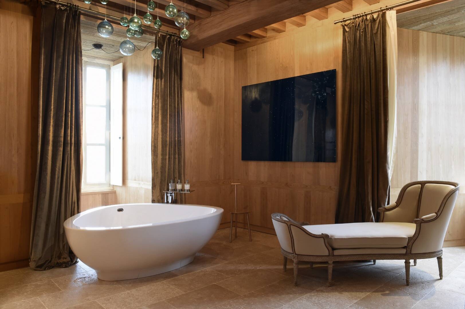 VENUS SIGNATURE SUITE