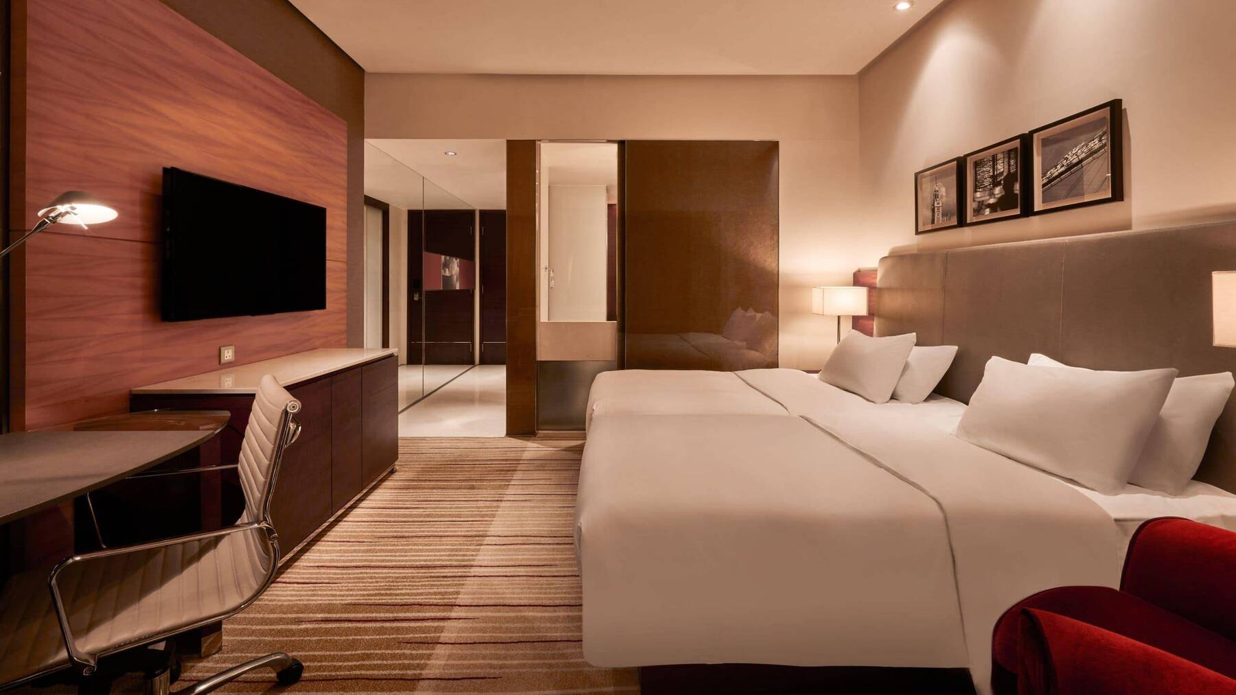 Two Twin Beds Club Access