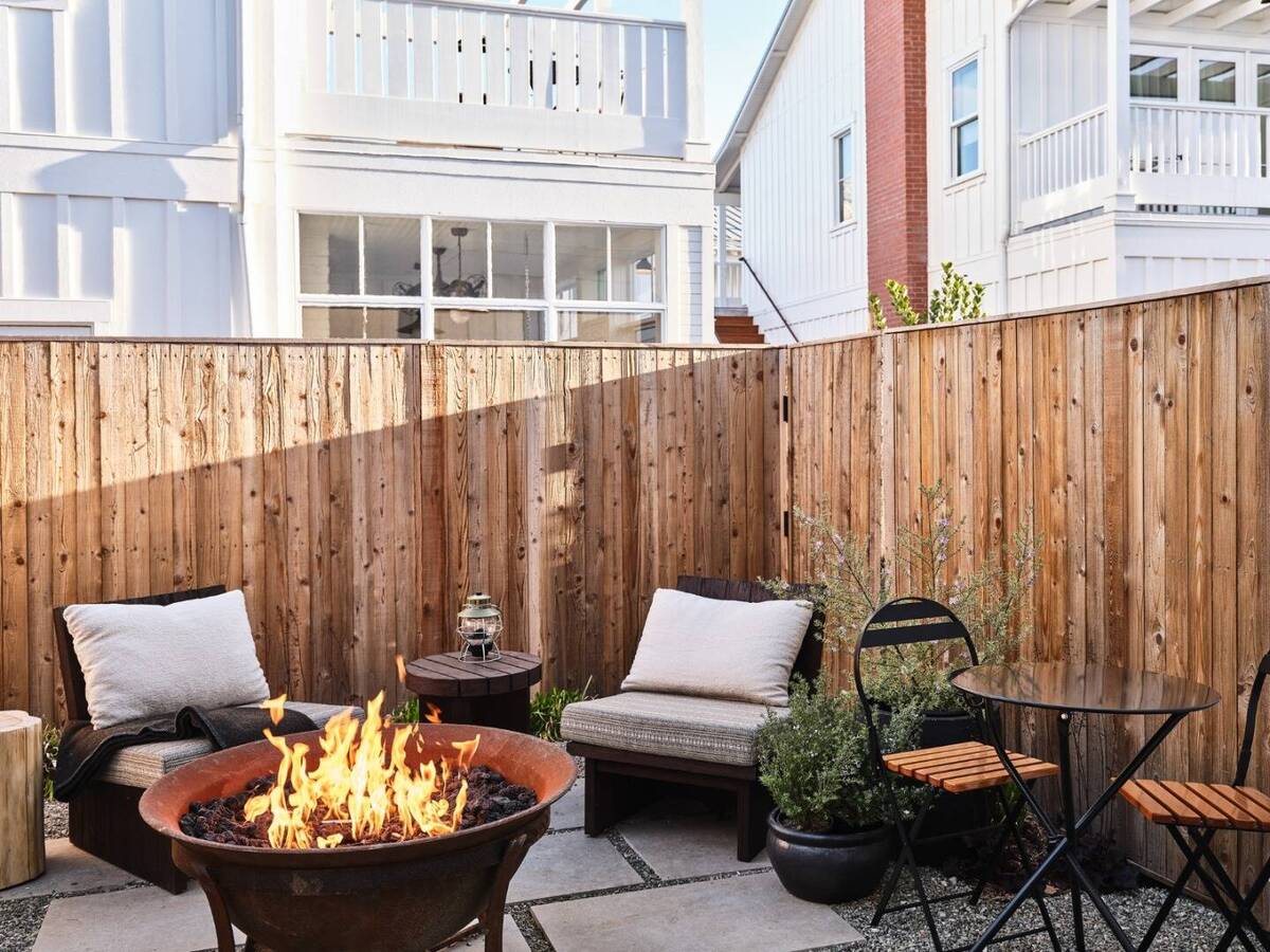  Garden Terrace Two Queen Studio