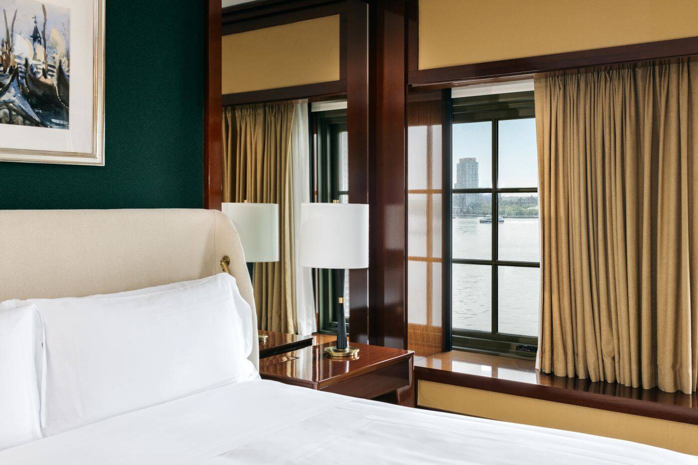 Premier River View King