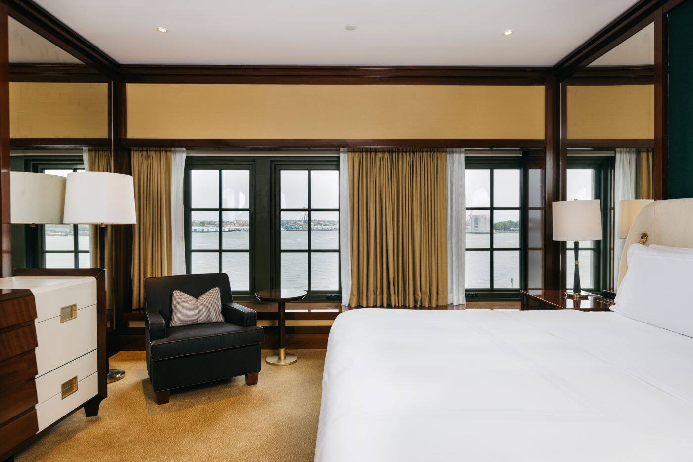 Premier River View King (Accessible)