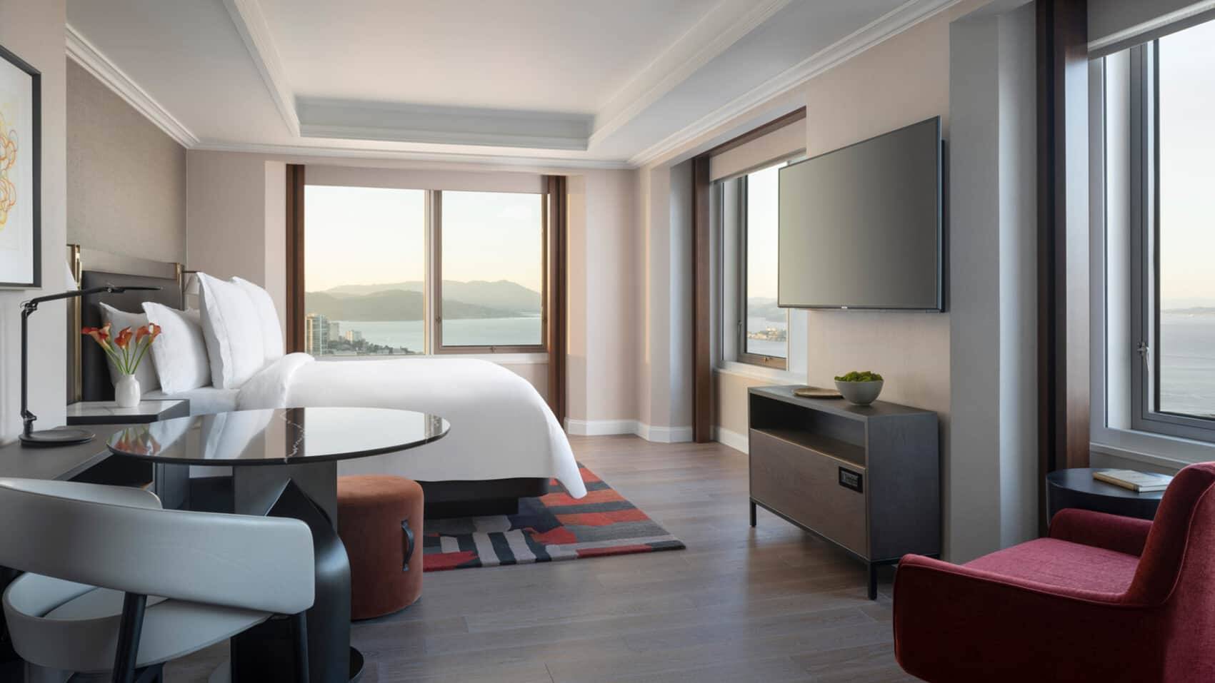 Premier Bridge-View Mobility- and Hearing-Accessible Room