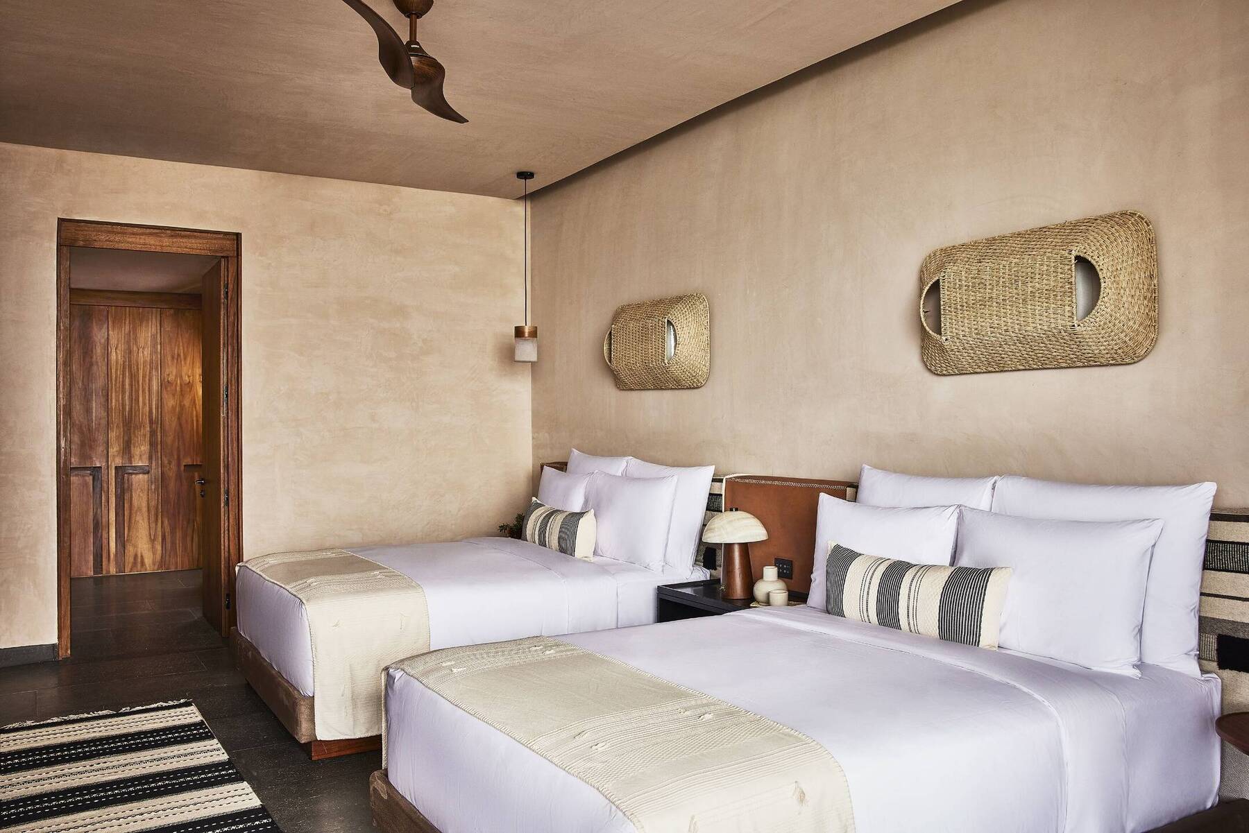 MANGROVE STUDIO WITH PLUNGE POOL QUEENS