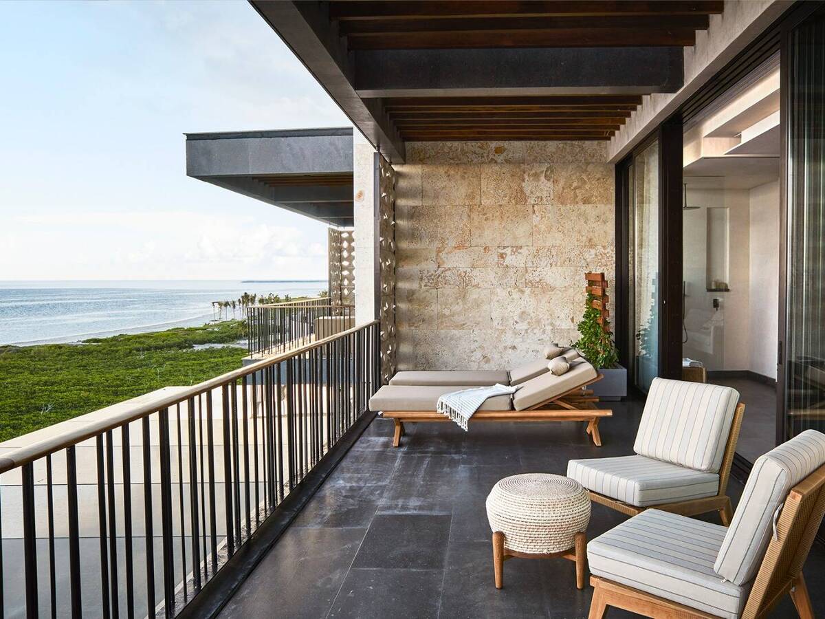 OCEAN STUDIO QUEENS