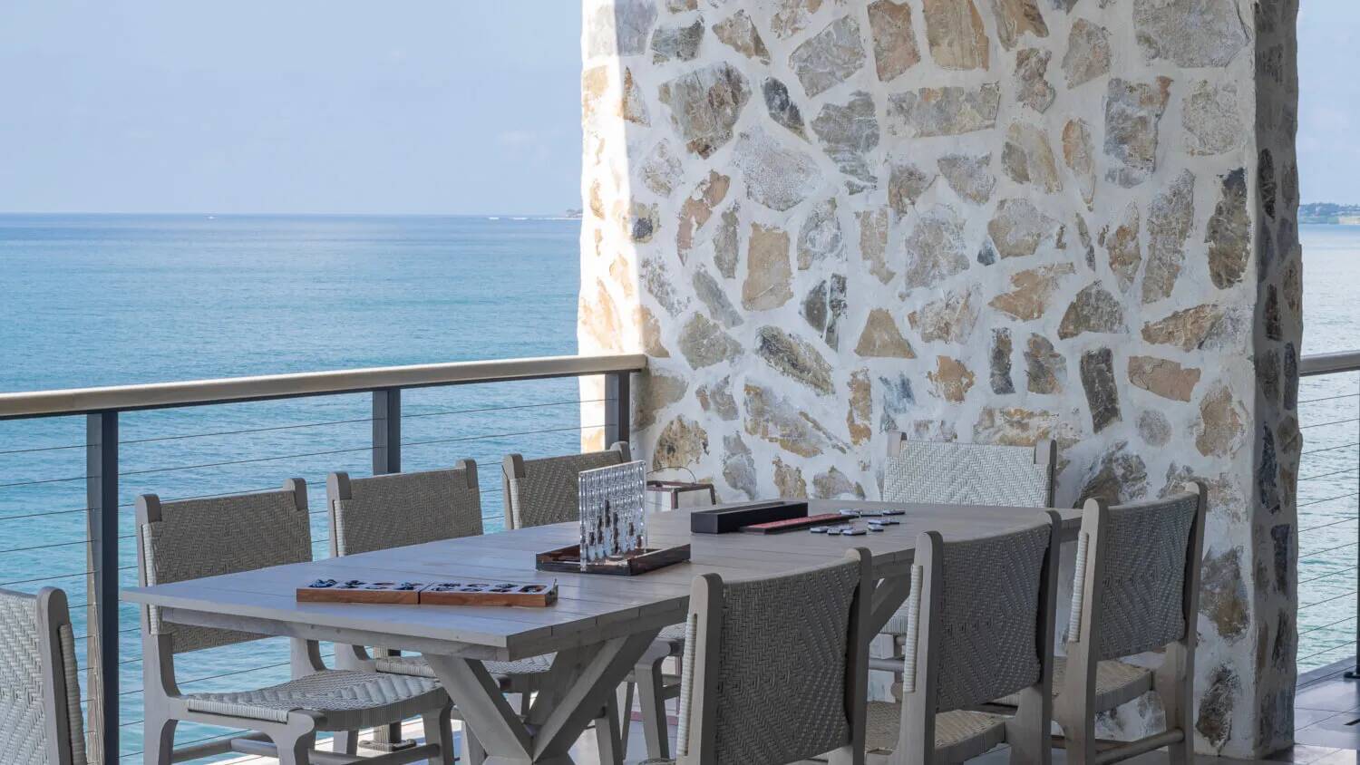Three Bedroom Oceanfront Cliffside Residence with Hot Tub