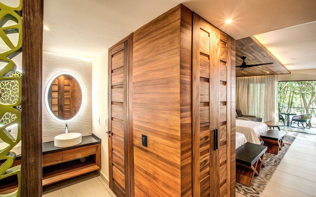 Queen Suite