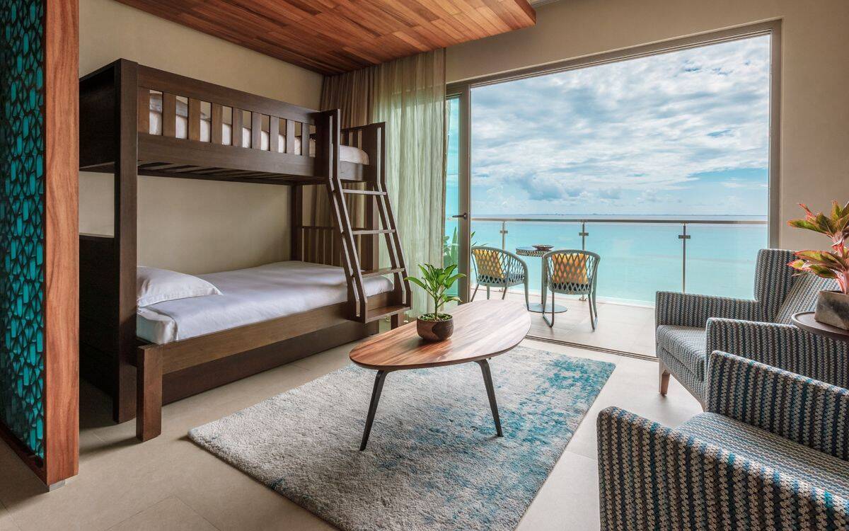 Family King Suite Ocean View