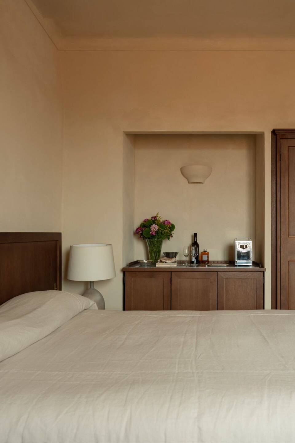 Colettine Queen Room