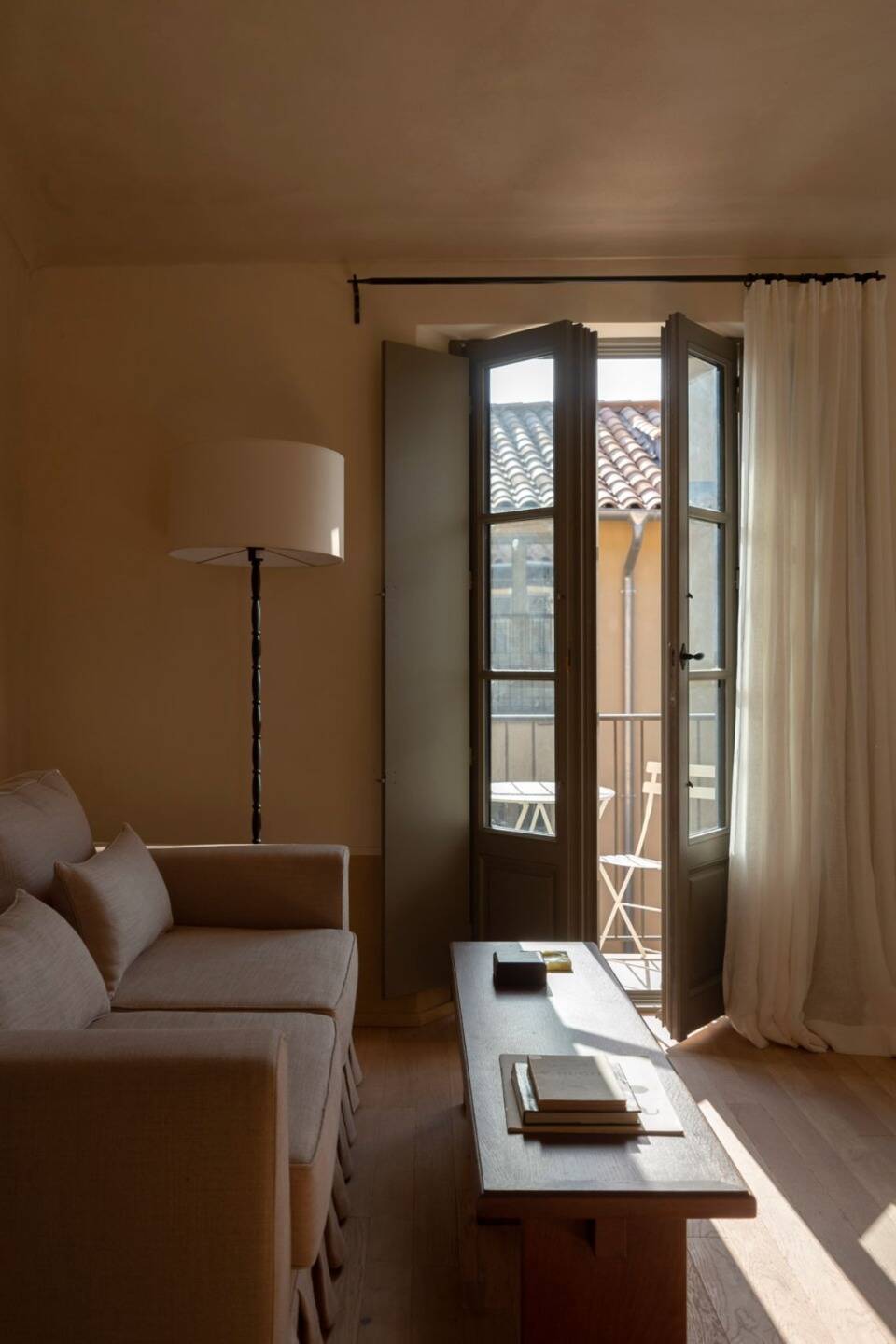 Visitandine Balcony King Room