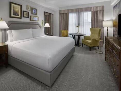 PREMIUM ROOM