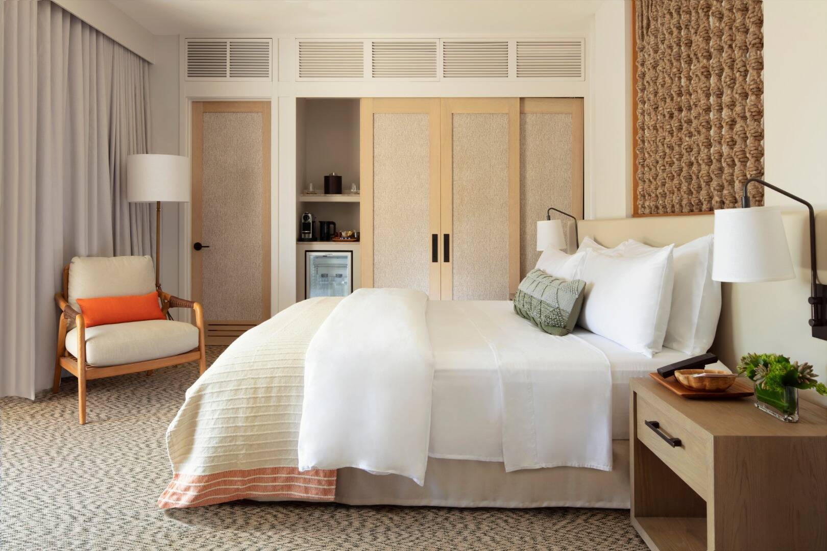  Mountain View King Room