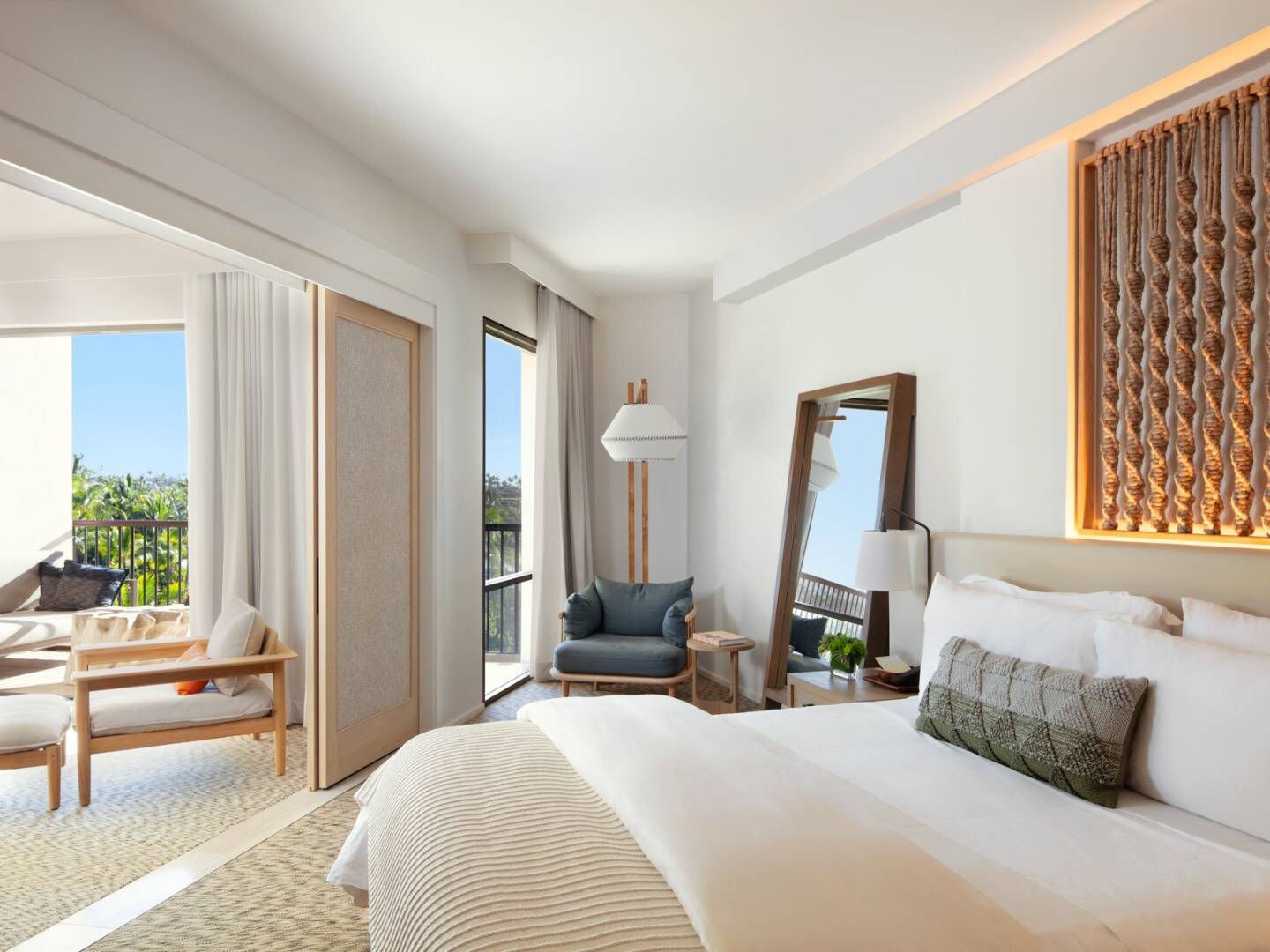  Ocean View Suite Mobility Accessible w/ Tub
