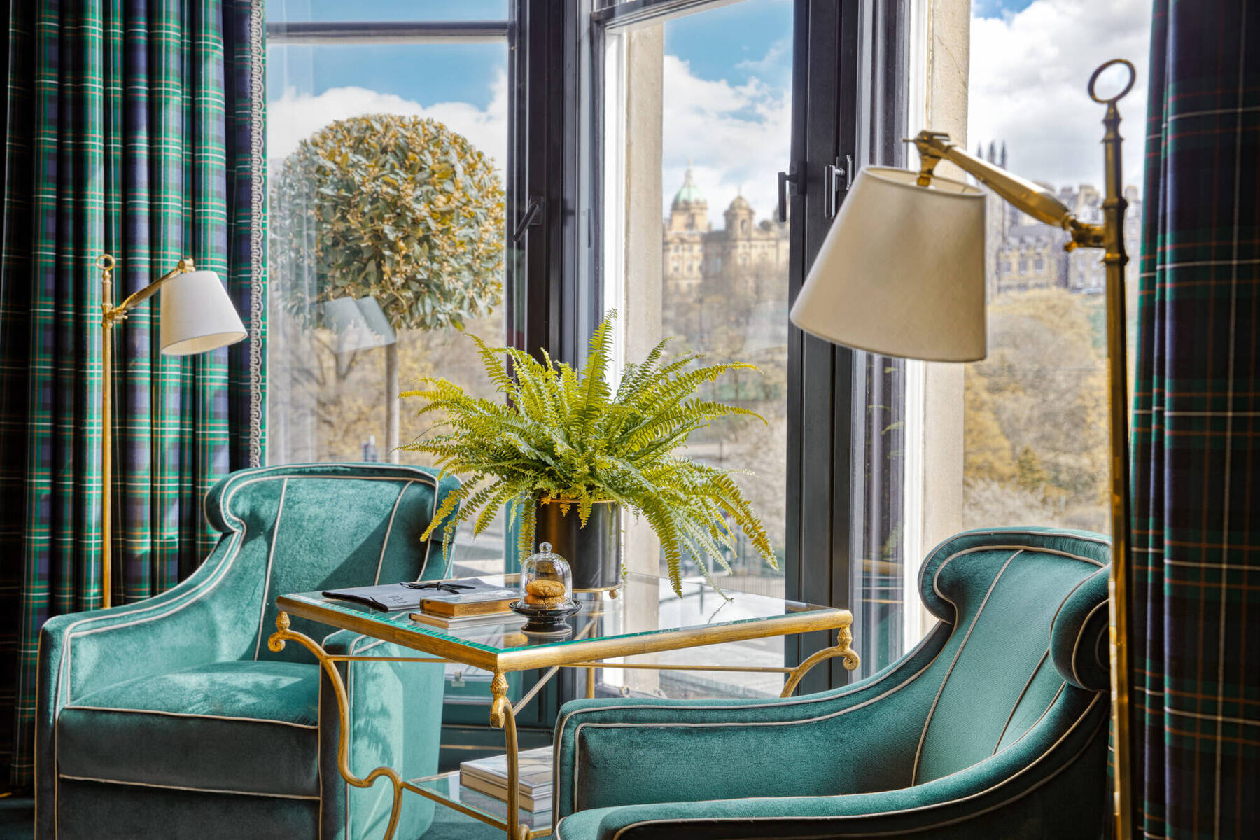 ISOBEL SIGNATURE SUITE CASTLE VIEW