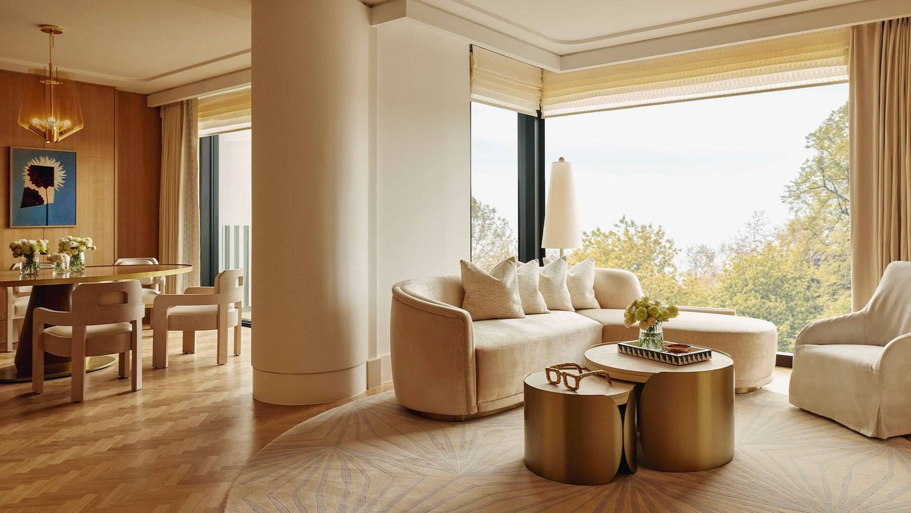 HYDE PARK BALCONY SUITE