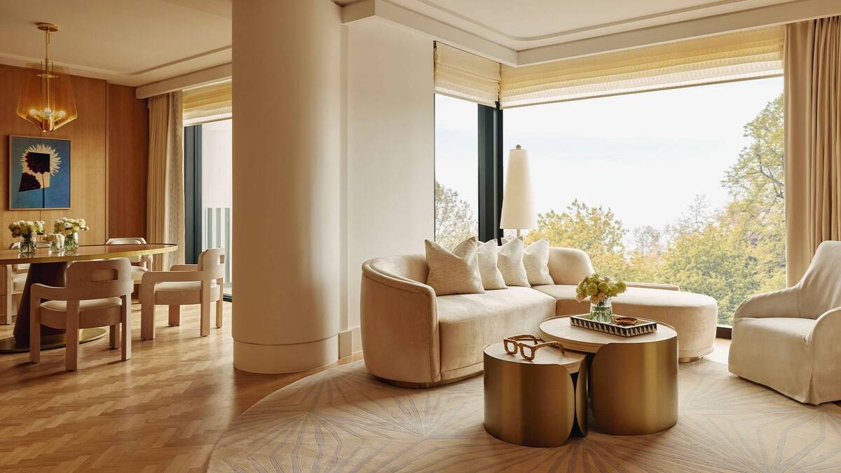 HYDE PARK BALCONY SUITE