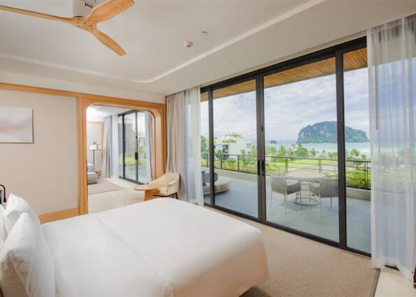 Grand Family Sea View Suite