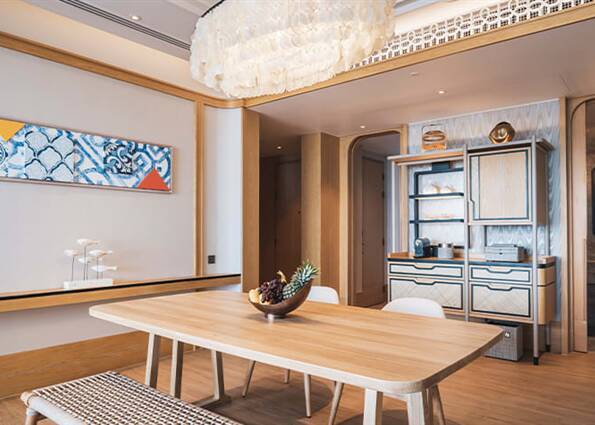 Grand Family Sea View Suite