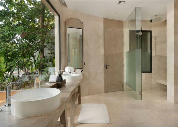 Lagoon Pool Villa