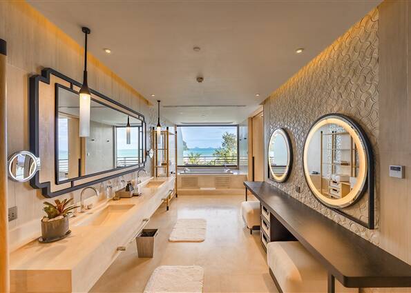 Crystal Sea View Penthouse