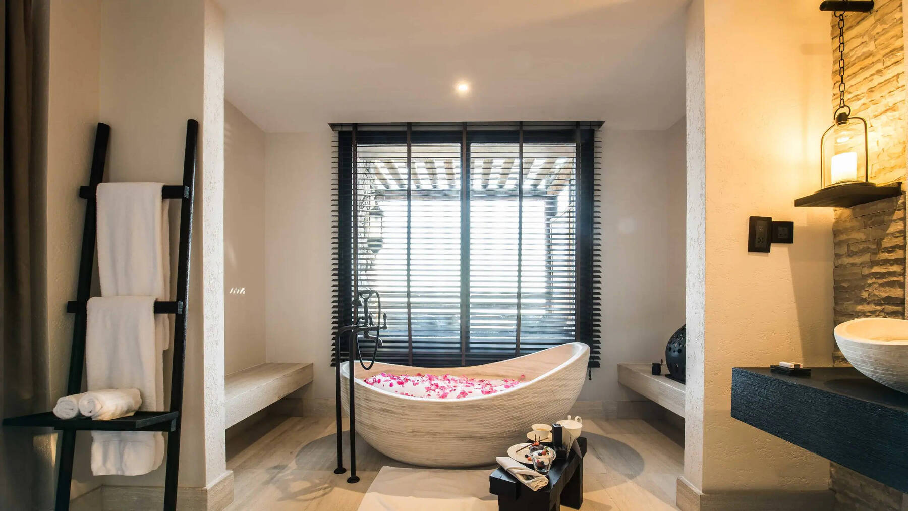 Horizon View Twin Suite