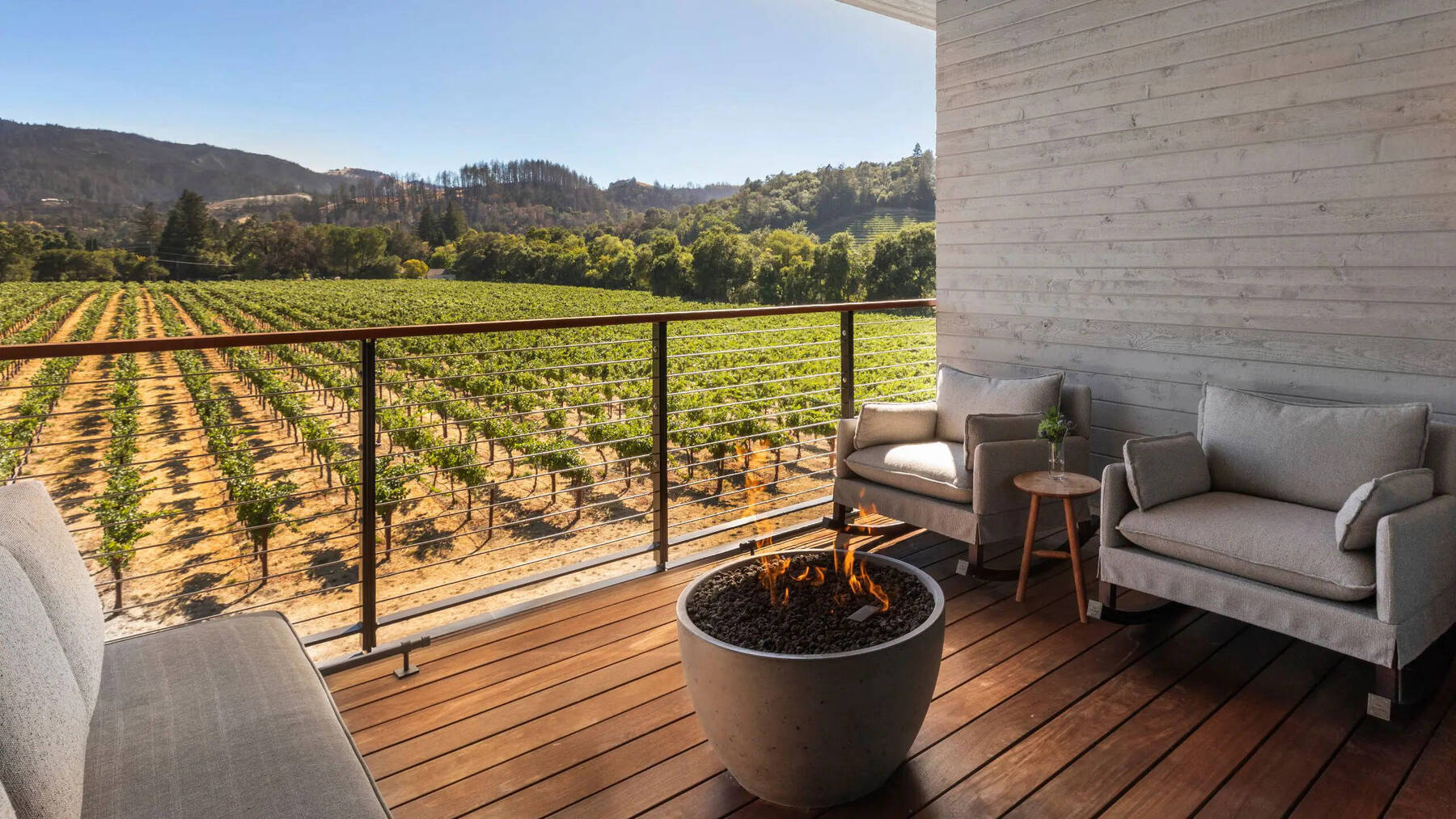 King High Floor Vineyard View Room