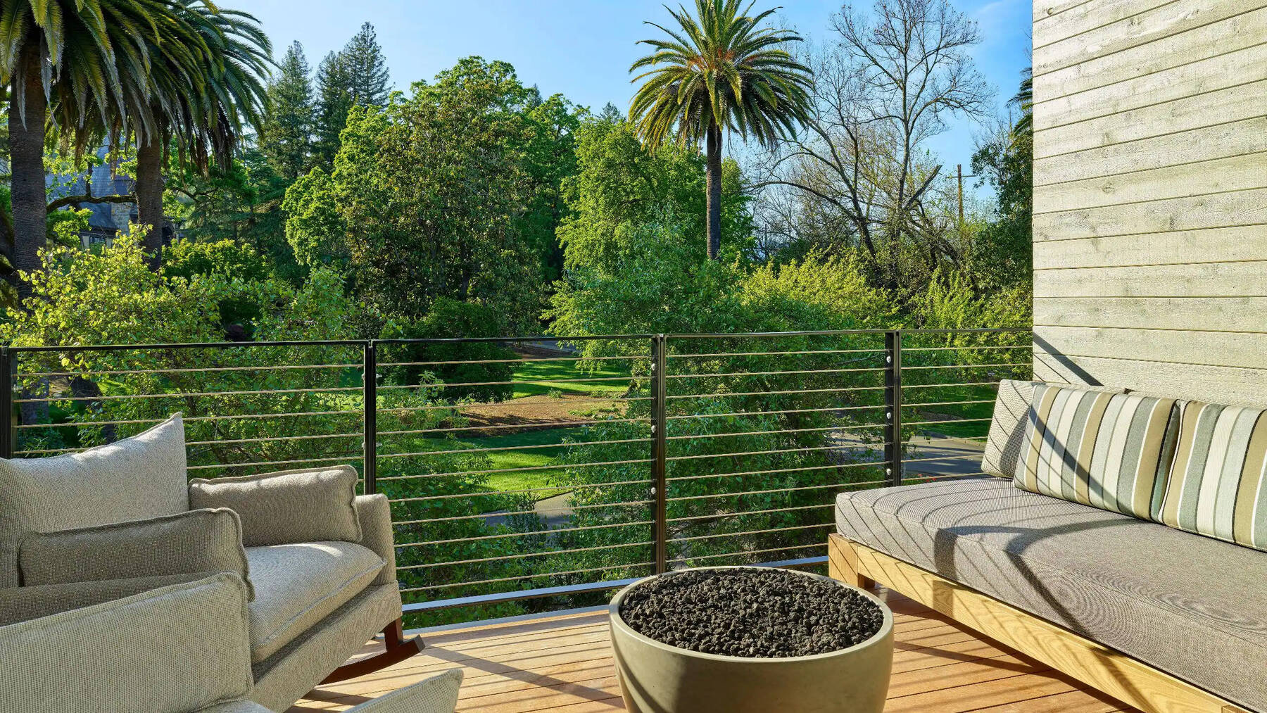  King Bed Streamside Deluxe with Accessible Shower