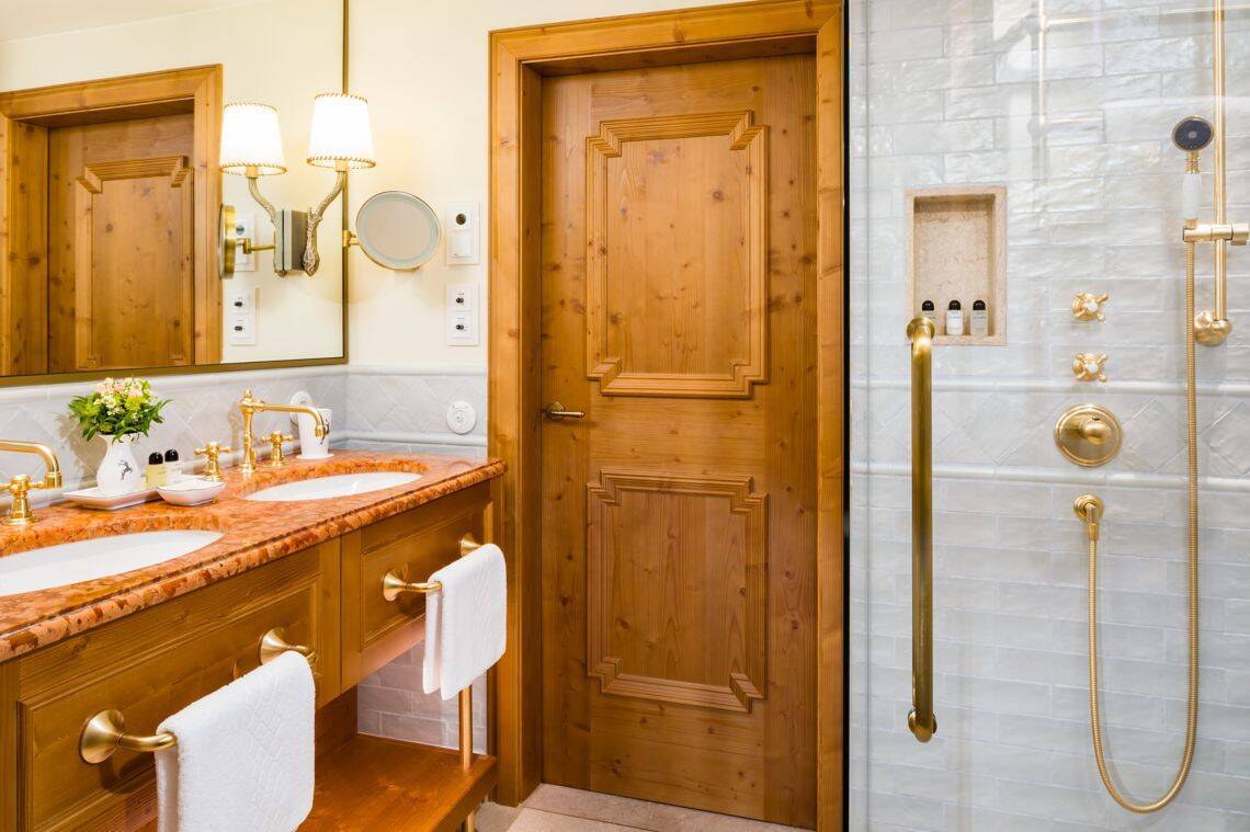 Classic Guest King Room