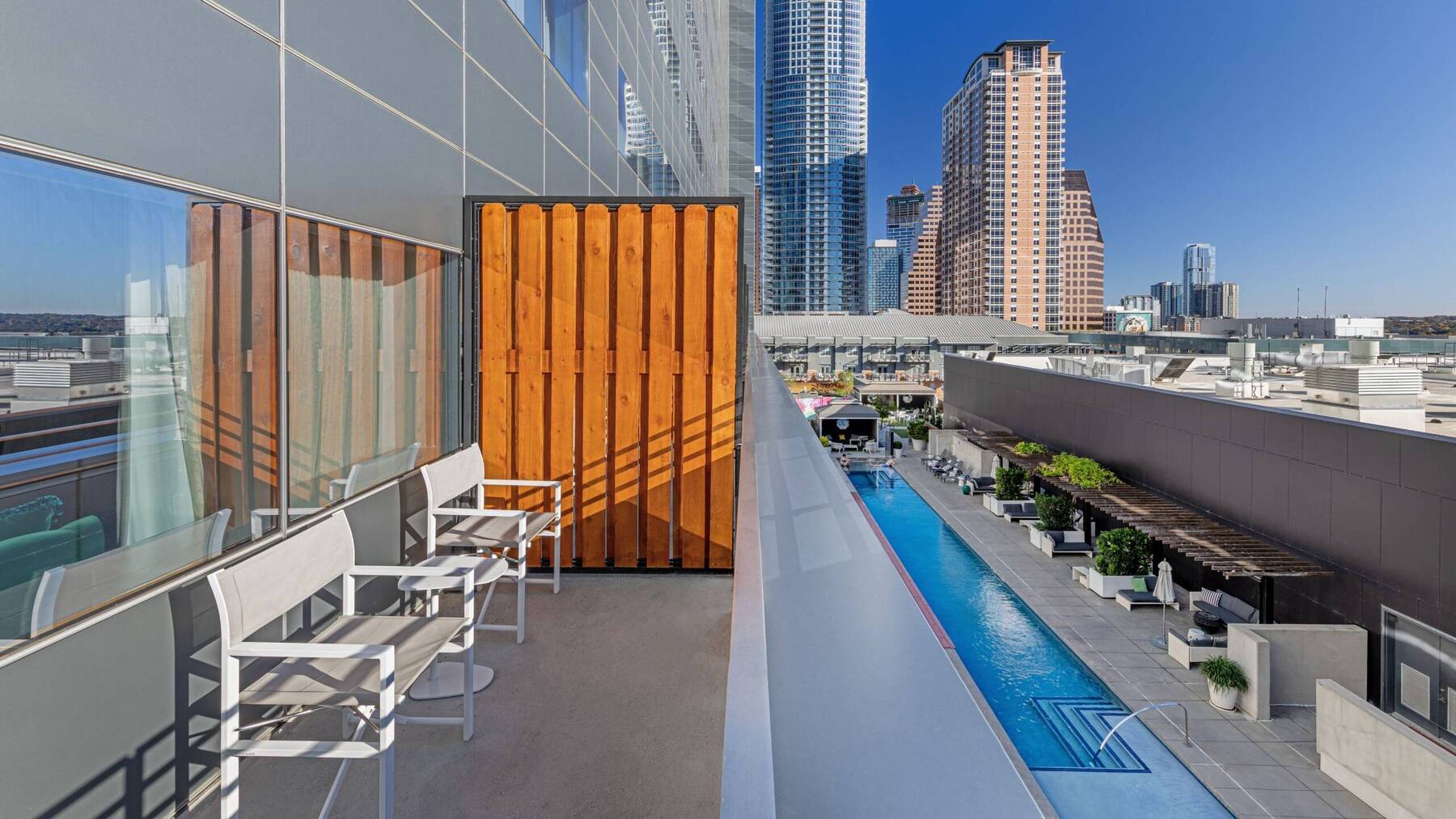 Superior King Terrace Pool view