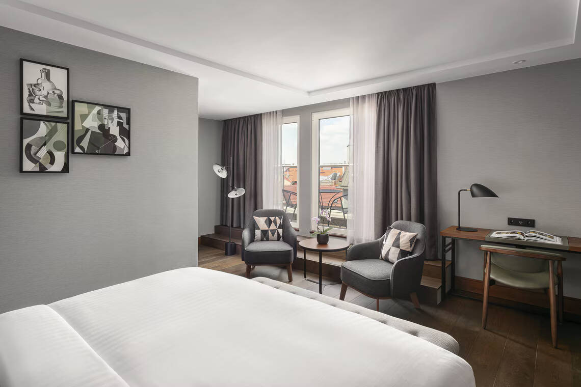 Balcony Room