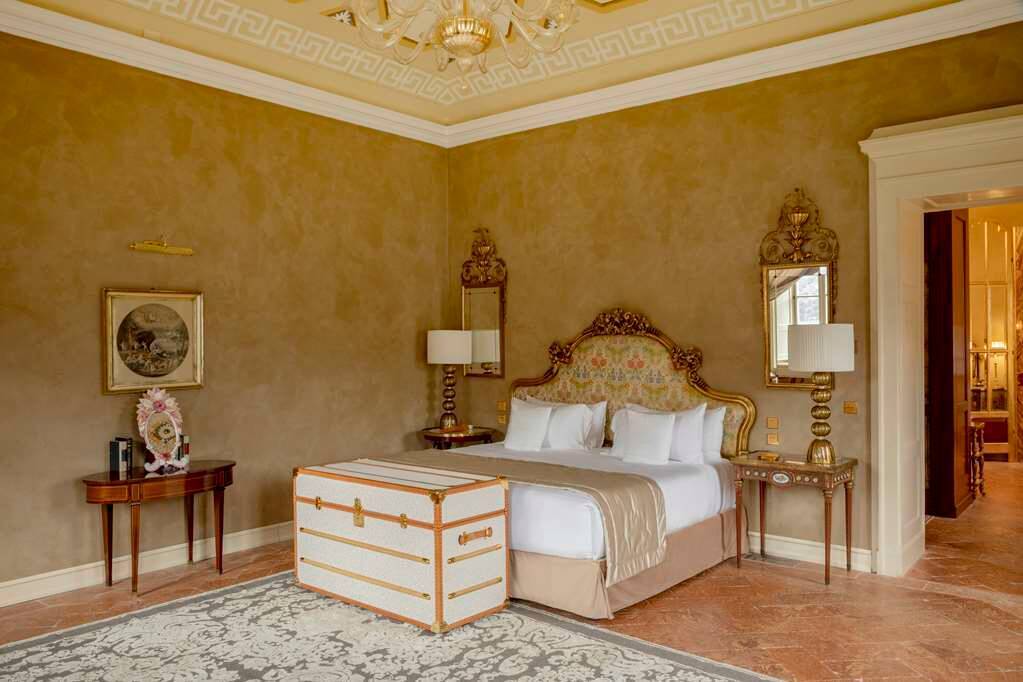 SUITE BELLINI IN THE VILLA WITH LAKE VIEW