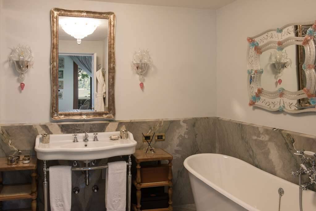 ROOM AL LAGO WITH LAKE VIEW