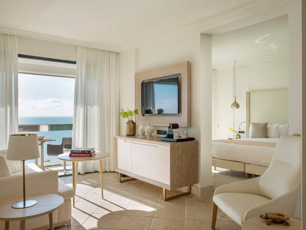 RedLevel Ocean View Grand Suite