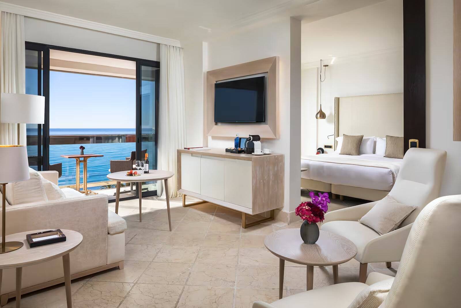 RedLevel Ocean View Grand Suite
