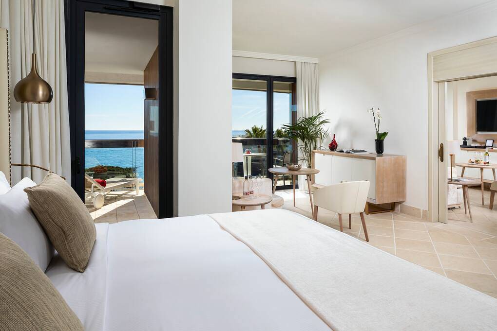 Royal Ocean Suite RedLevel