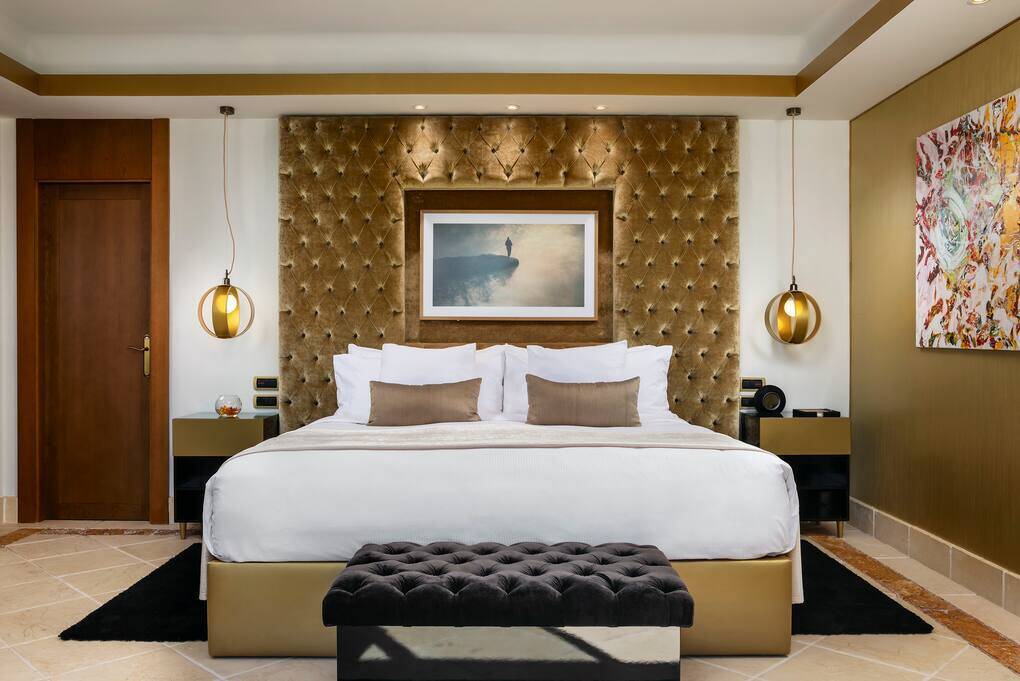 Penthouse RedLevel Suite by Moët Chandon
