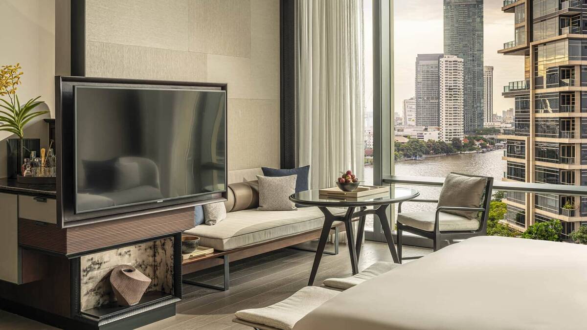 Deluxe River-View Room