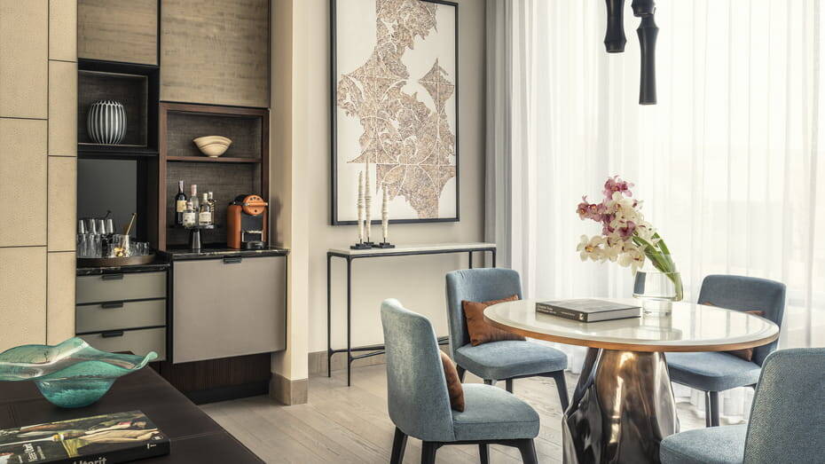Four Seasons Executive Suite