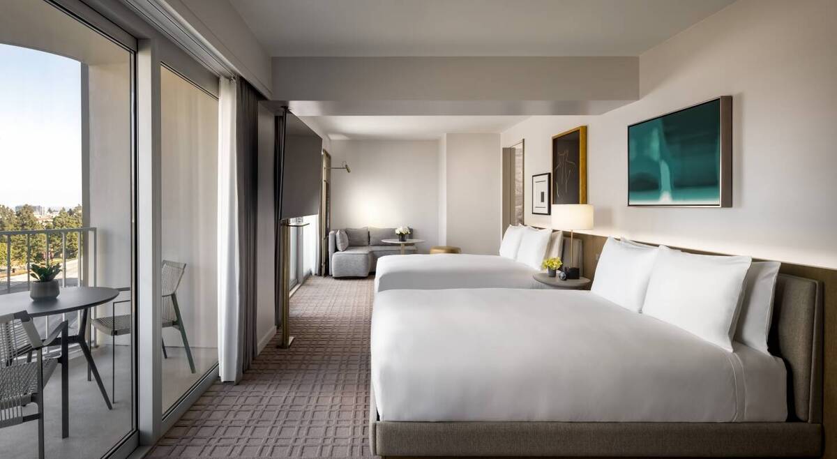 FAIRMONT GOLD TWO QUEEN